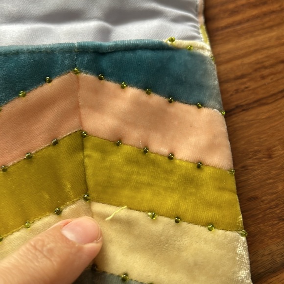 Shiraleah velvet pastel color wristlet super cute - Picture 10 of 15